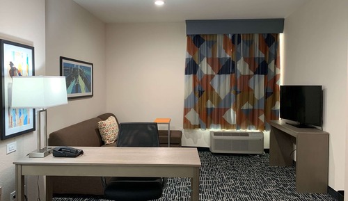 Studio Suite, 1 King Bed, Accessible, Non Smoking (Bathtub w/ Grab Bars)