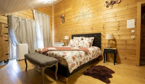 Double Room (Menetou)