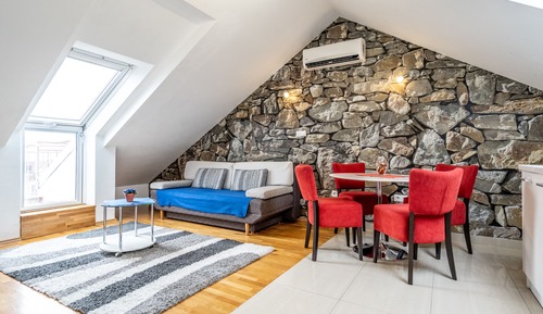 Apartment (Potkrovlje)