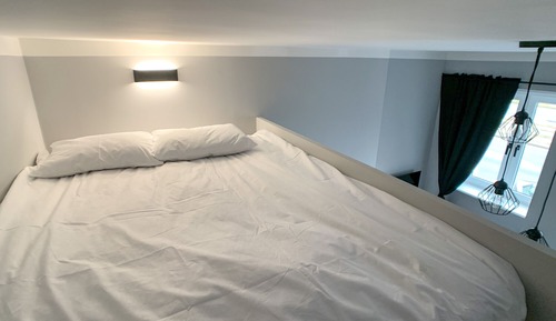 Studio Suite, River View (1A)