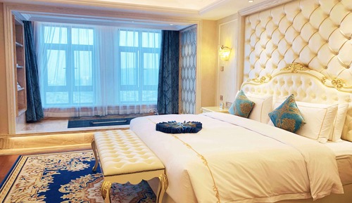 Executive Suite, 1 King Bed, Non Smoking