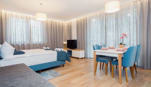 Deluxe Studio Suite