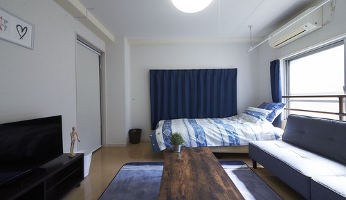 Apartment (302)