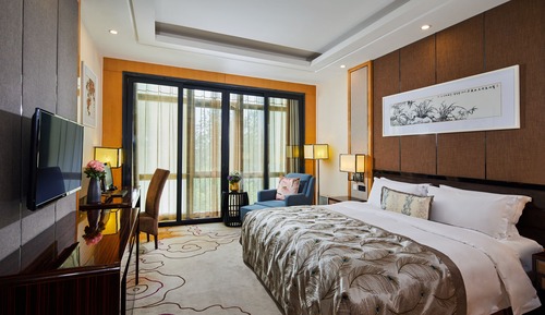 Traditional Suite