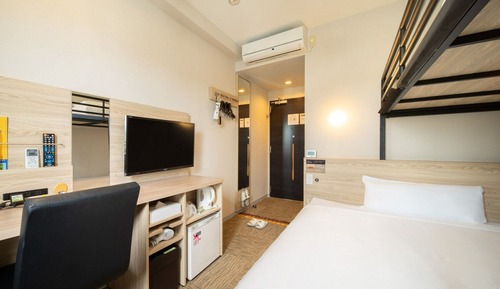 Super Room (1 Double Bed + 1 Loft Bed)