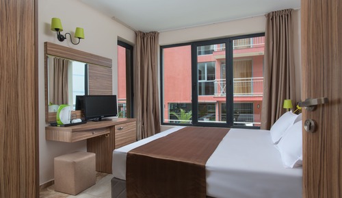 Room, 1 Bedroom, Smoking, Private Pool