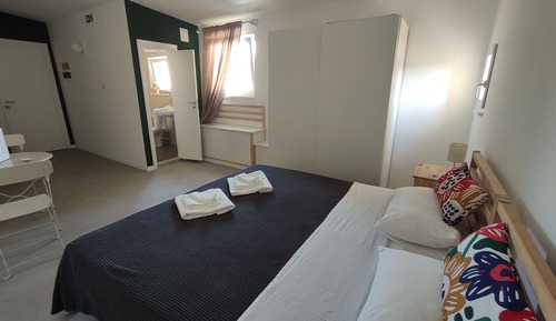 Standard Double or Twin Room, Ensuite, Pool View