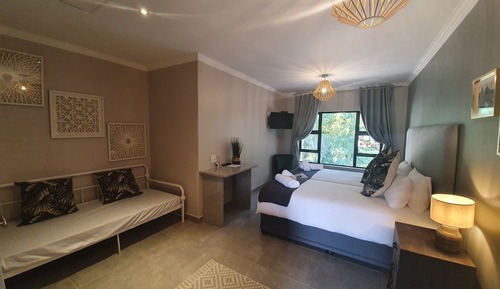 Family Room - Bedroom 9