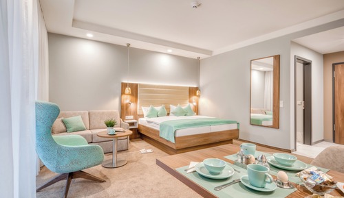 Deluxe Double Room, 1 King Bed with Sofa bed, Non Smoking, Balcony