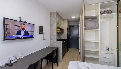 Studio Liberdade - Central - AYN030