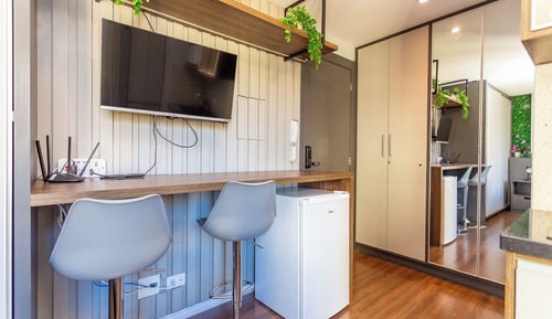 Studio All You Need - AYN086