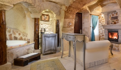 Traditional Suite (Sihirli Kaya)