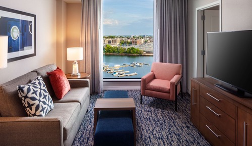 One Bedroom Suite, 1 King Bed (Hearing Accessible)