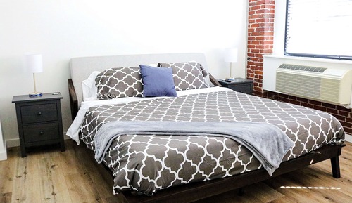 Deluxe Suite, 1 Bedroom, Non Smoking (Broadway)