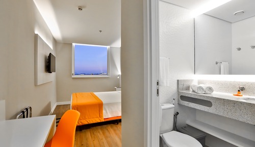Standard Room, 1 Queen Bed