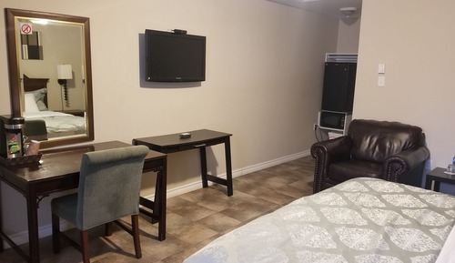 Standard Room, 1 King Bed, Accessible