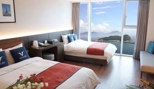 Superior Double Twin Room, Sea View - Buy 1 Yacht Ticket, Get 1 Free Coupon