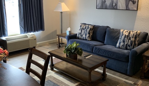 Deluxe Suite
