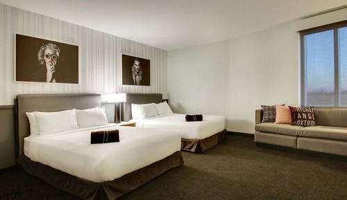 Room, 2 Queen Beds, Corner