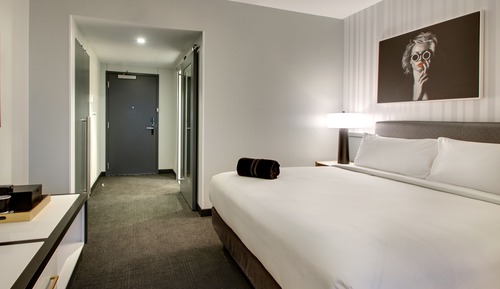 Accessible, Room, 1 King Bed (Hearing)