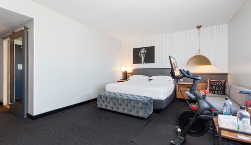 Room, 1 King Bed, Corner (w/ Peloton Bike)