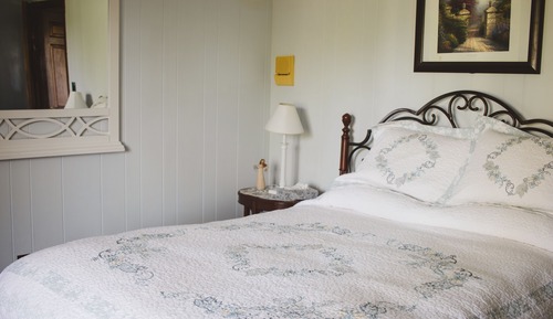 Deluxe Room, 1 Queen Bed, Marsh View