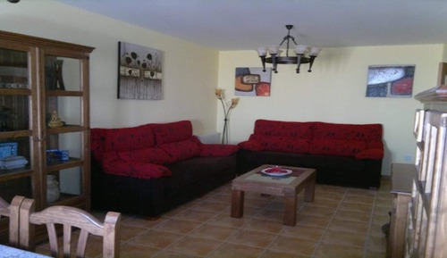 House, 4 Bedrooms (room or whole house)