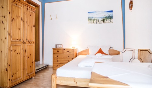 Single Room, Balcony