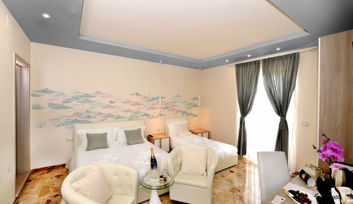 Luxury Triple Room