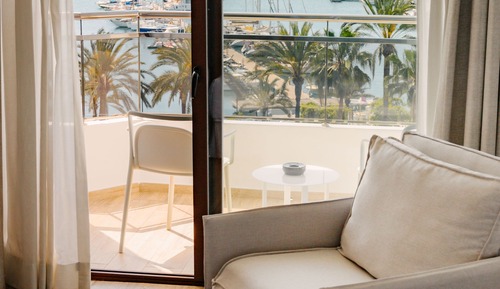 Triple Room, Balcony, Sea View (3 pax)