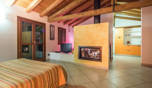 Apartment, Fireplace