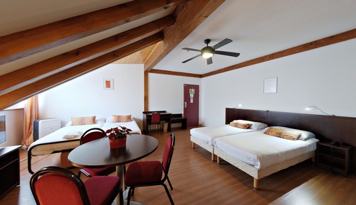Classic Quadruple Room, Multiple Beds, Non Smoking
