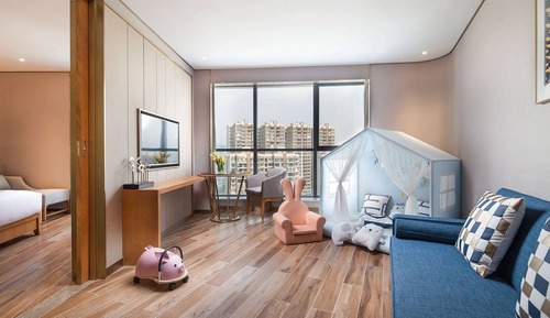 Family Room, 1 King Bed, Non Smoking
