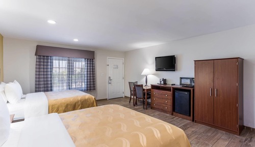 Standard Room, 2 Queen Beds, Non Smoking