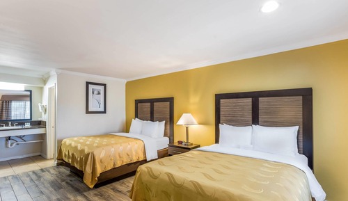 Deluxe Room, 2 Queen Beds, Non Smoking