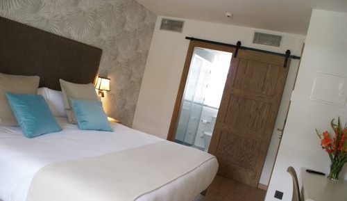 Superior Room, 1 King Bed, Non Smoking