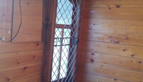 Chalet with Fan and Shared Bathroom