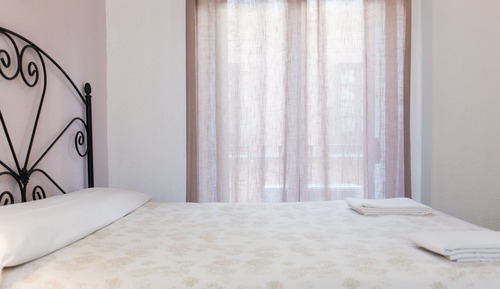 Double or Twin Room, Shared Bathroom