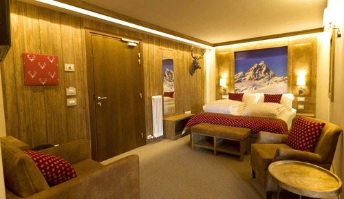 Classic Quadruple Room