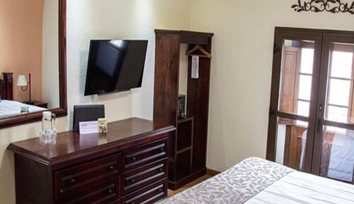 Standard Room, 1 King Bed