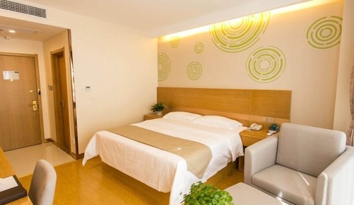 Superior King Room, 1.8m Bed