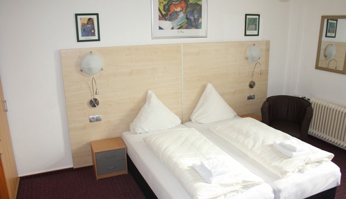 Single Room, Smoking