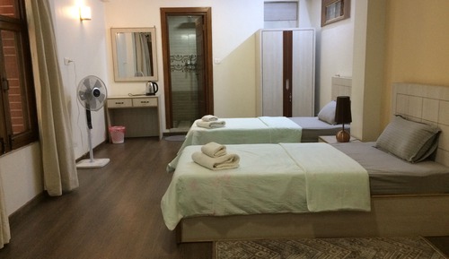 Basic Twin Room, Private Bathroom