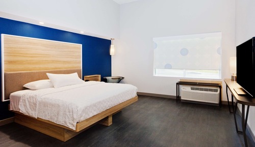 Room, 1 King Bed, Accessible (Hearing)