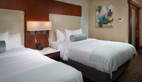 Room, 2 Queen Beds, River View
