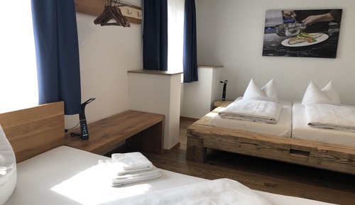Basic Triple Room, Shared Bathroom