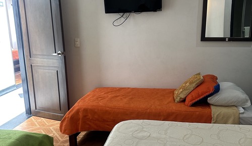 Triple Room, Multiple Beds