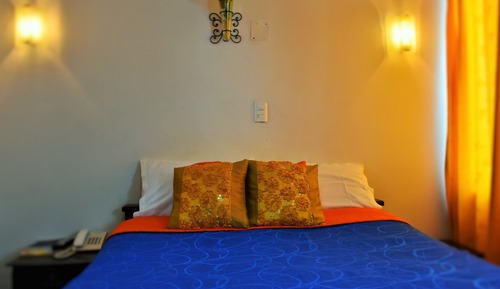 Double Room, 1 Queen Bed