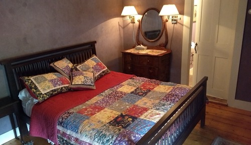 Double Room, 1 Queen Bed