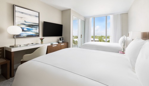 Grand Suite, Multiple Beds, Balcony, Corner (Deluxe, Water View)